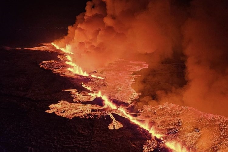  La erupción del volcán en Islandia está disminuyendo, afirma la Oficina Meteorológica