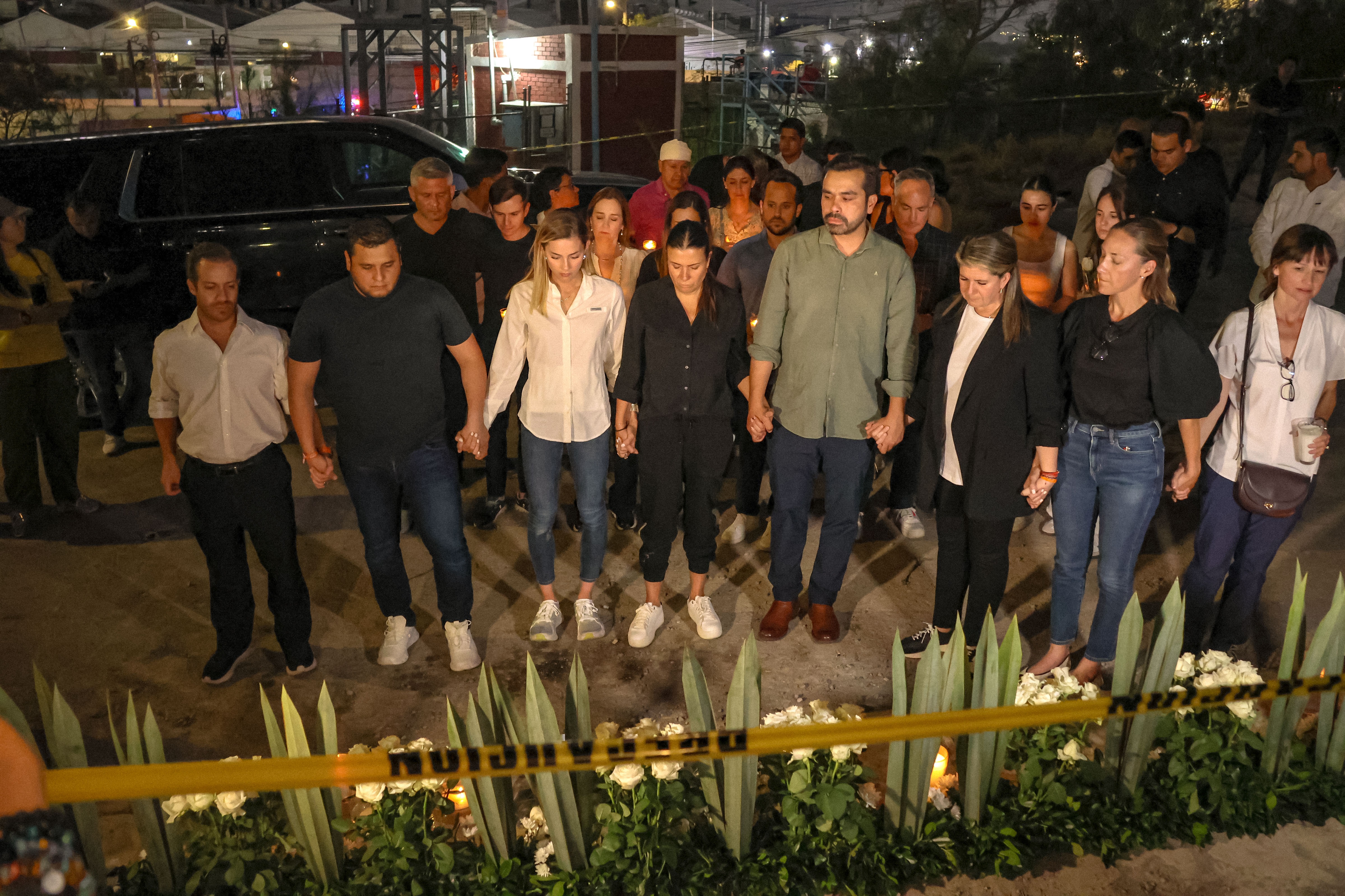 Rinden honor a víctimas de accidente en San Pedro