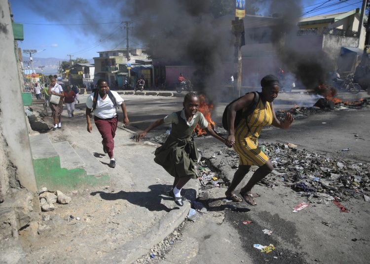 Por ola de violencia, México recomienda no viajar a Haití